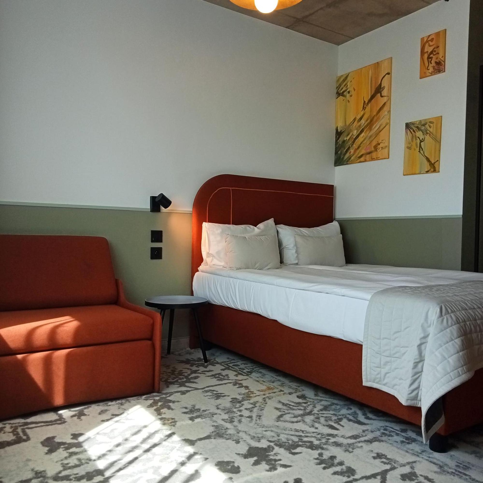 Arche Hotel Wroclaw Airport Exterior photo